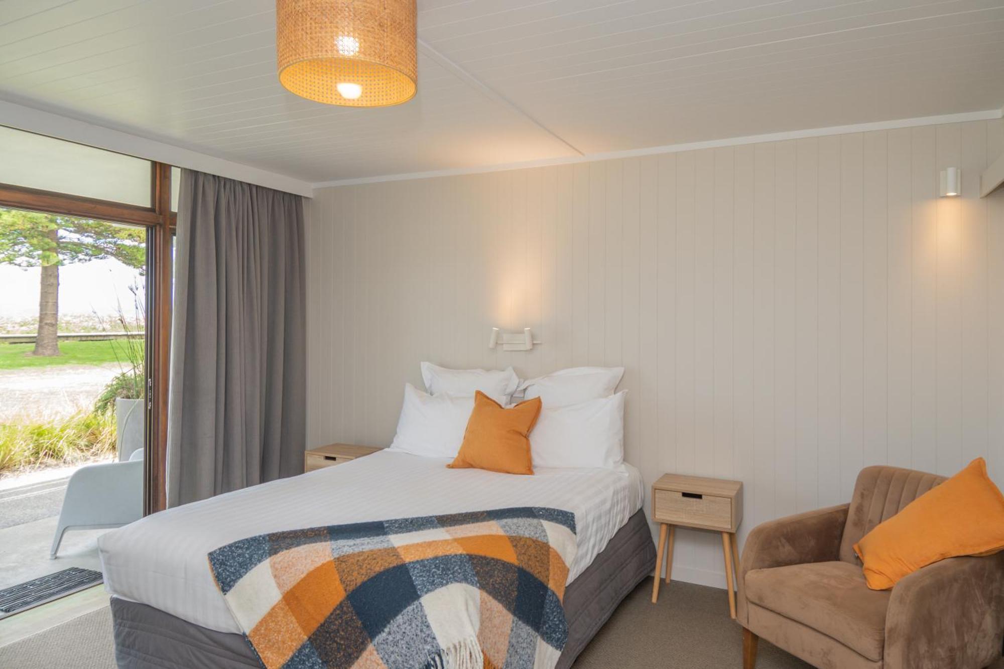 Whispering Sands Beachfront Motel Gisborne Kültér fotó