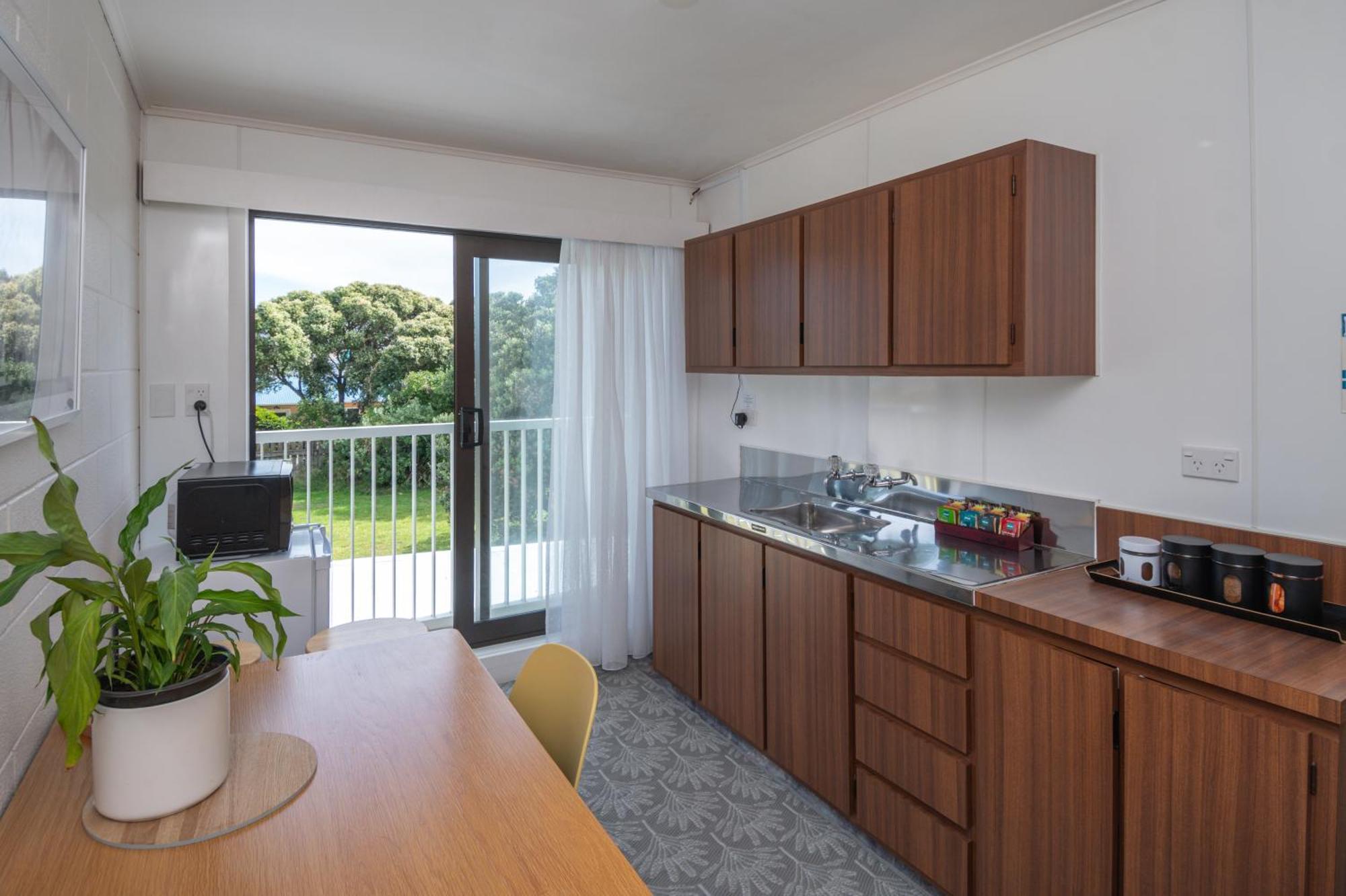 Whispering Sands Beachfront Motel Gisborne Kültér fotó
