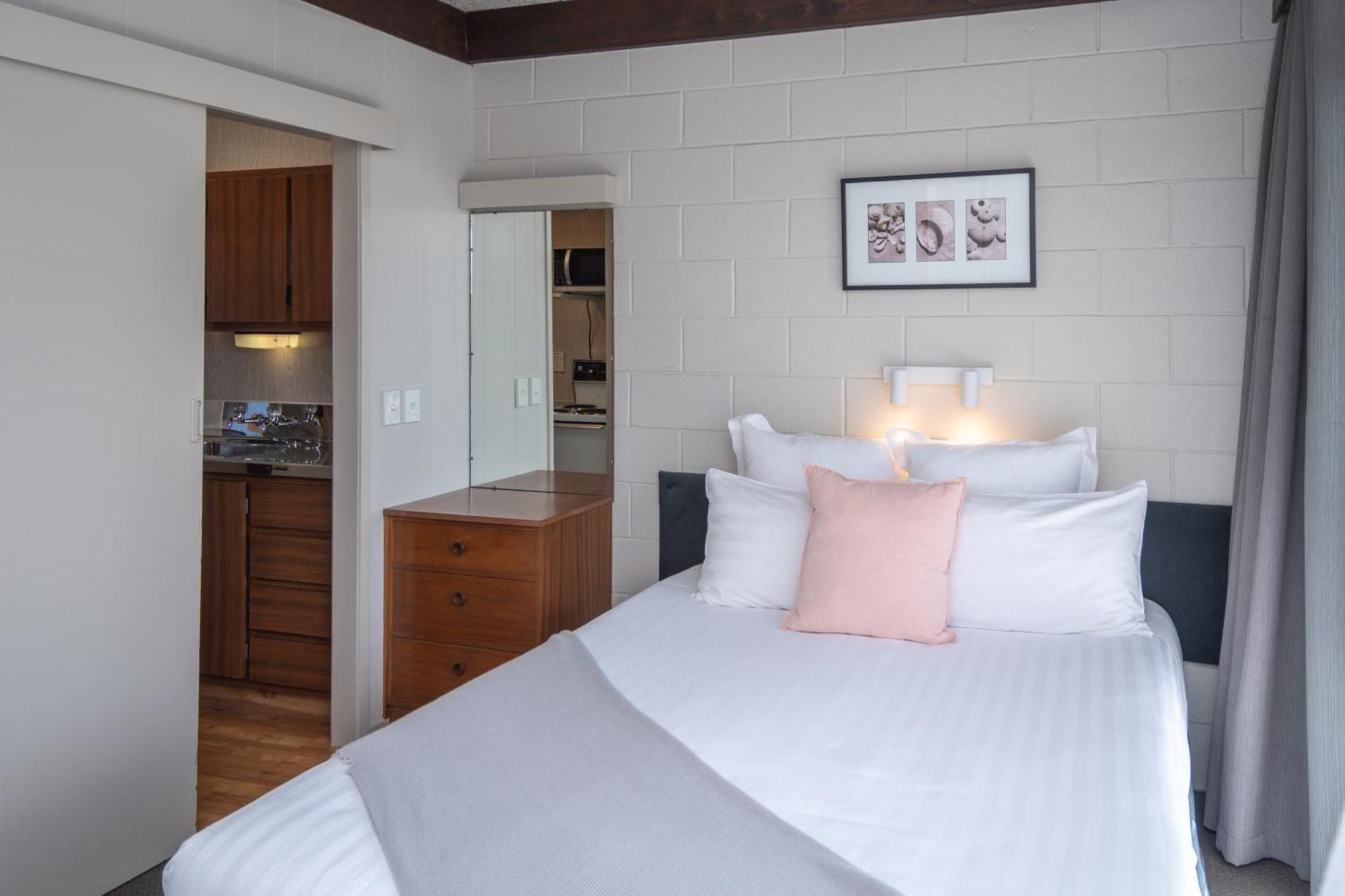 Whispering Sands Beachfront Motel Gisborne Kültér fotó