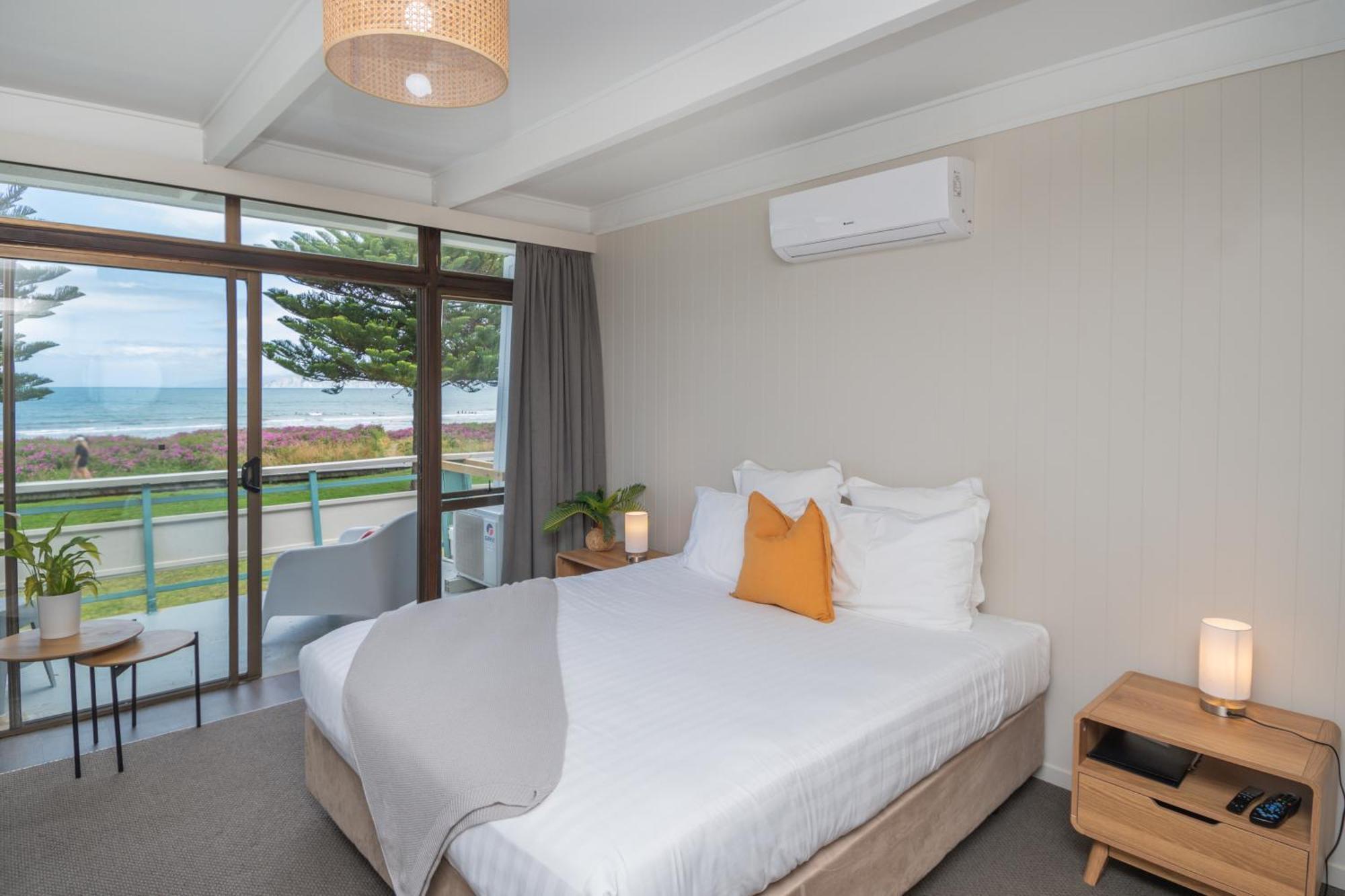 Whispering Sands Beachfront Motel Gisborne Kültér fotó