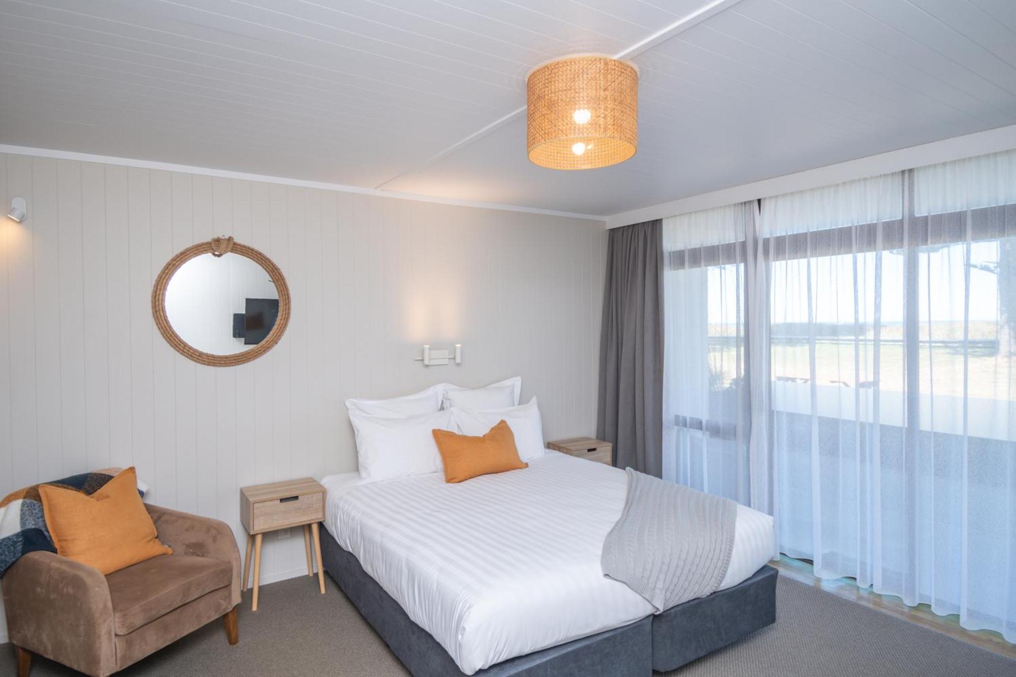 Whispering Sands Beachfront Motel Gisborne Kültér fotó