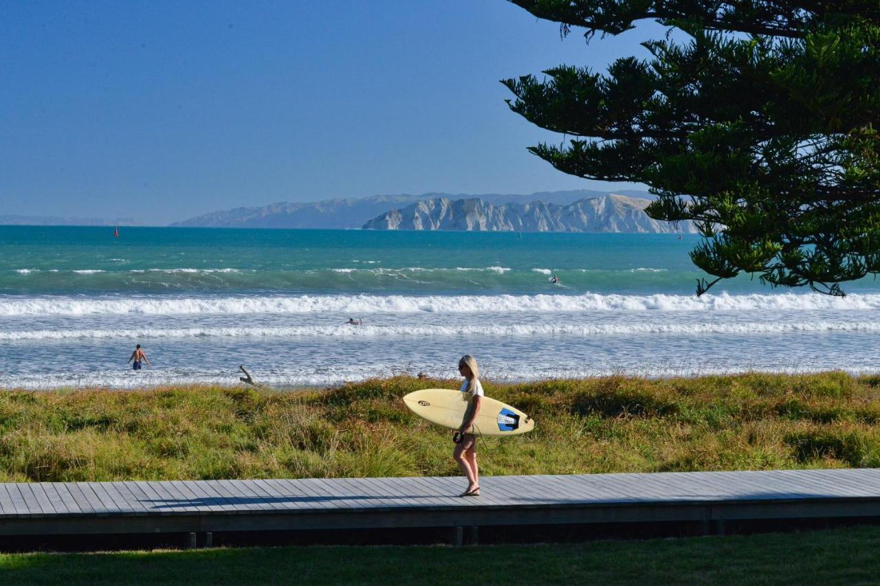 Whispering Sands Beachfront Motel Gisborne Kültér fotó